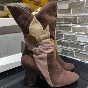 Predictions Heeled Boots